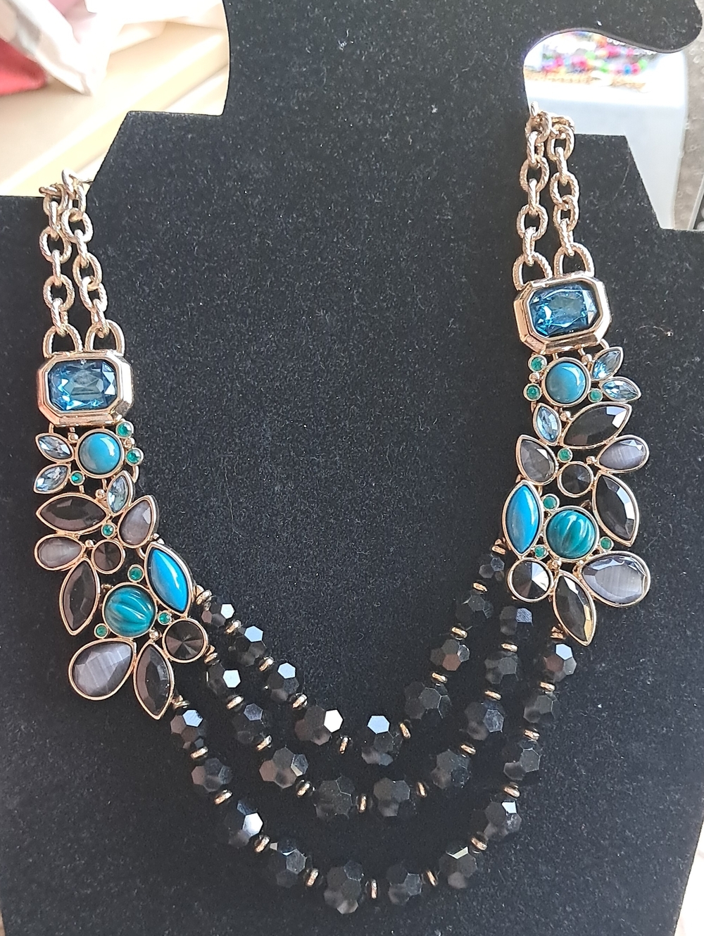 Woman fashion necklace